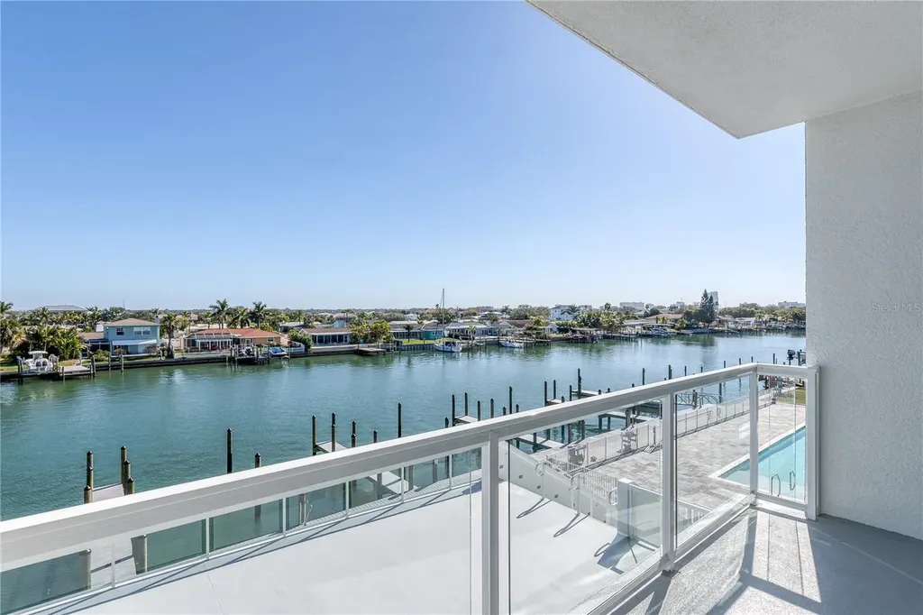 415 Island Way Clearwater Beach FL 33767