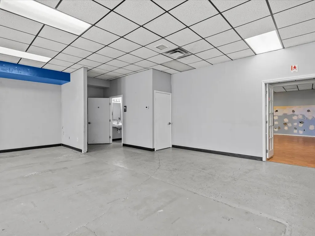 61 W Central Avenue Lake Wales FL 33853