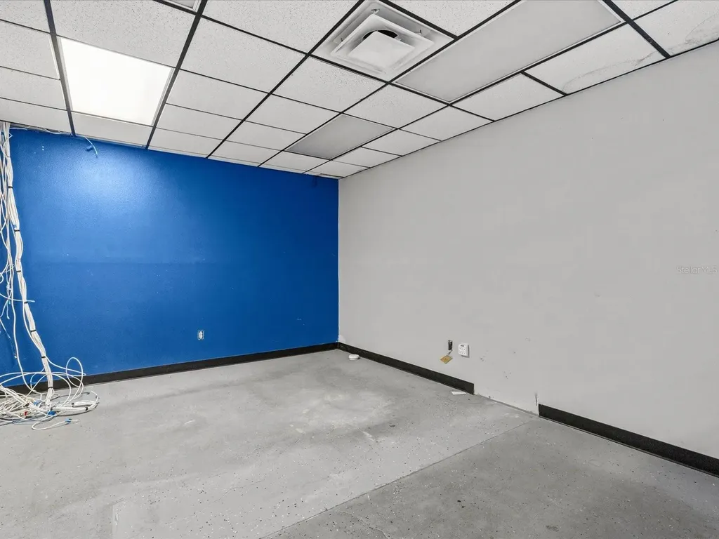 61 W Central Avenue Lake Wales FL 33853