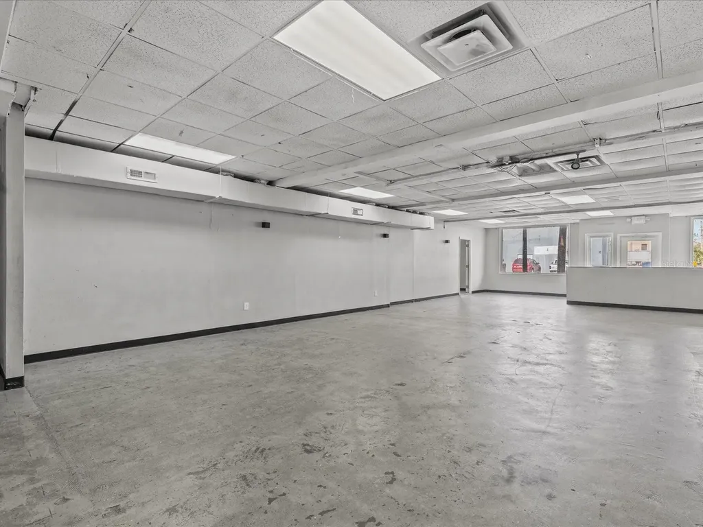 61 W Central Avenue Lake Wales FL 33853