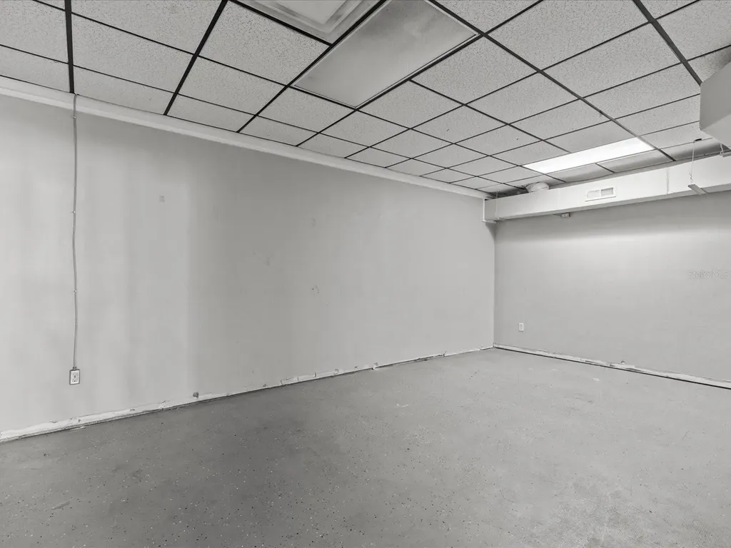 61 W Central Avenue Lake Wales FL 33853