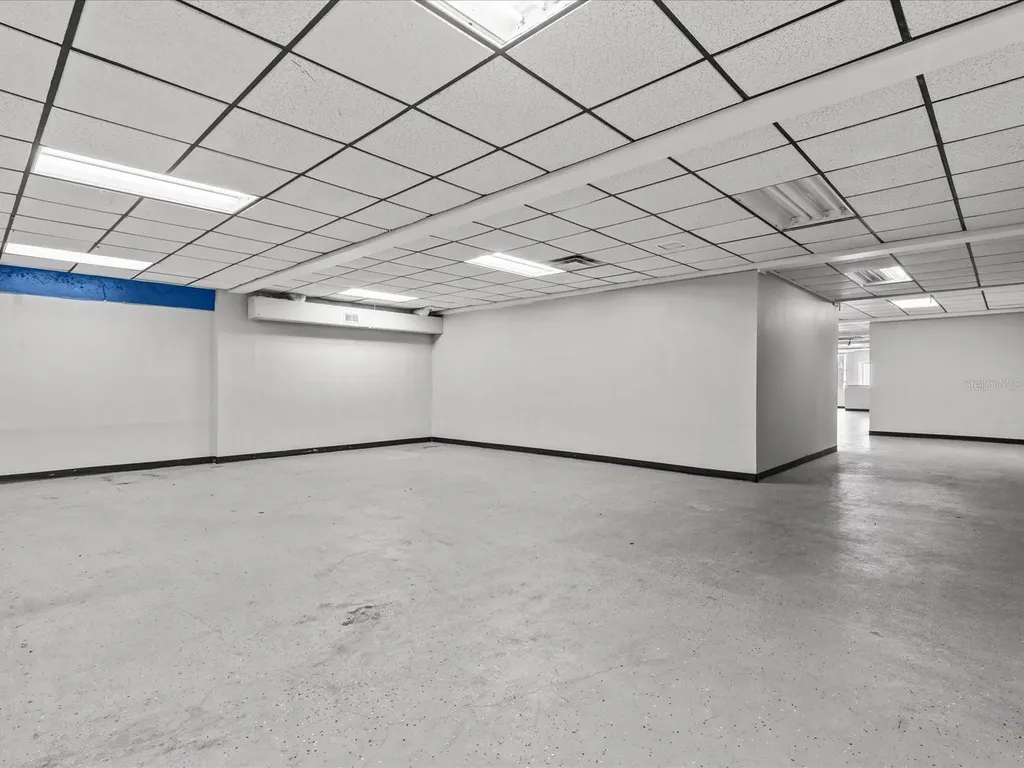 61 W Central Avenue Lake Wales FL 33853