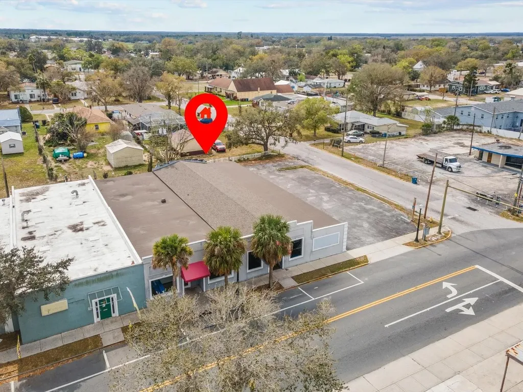 61 W Central Avenue Lake Wales FL 33853