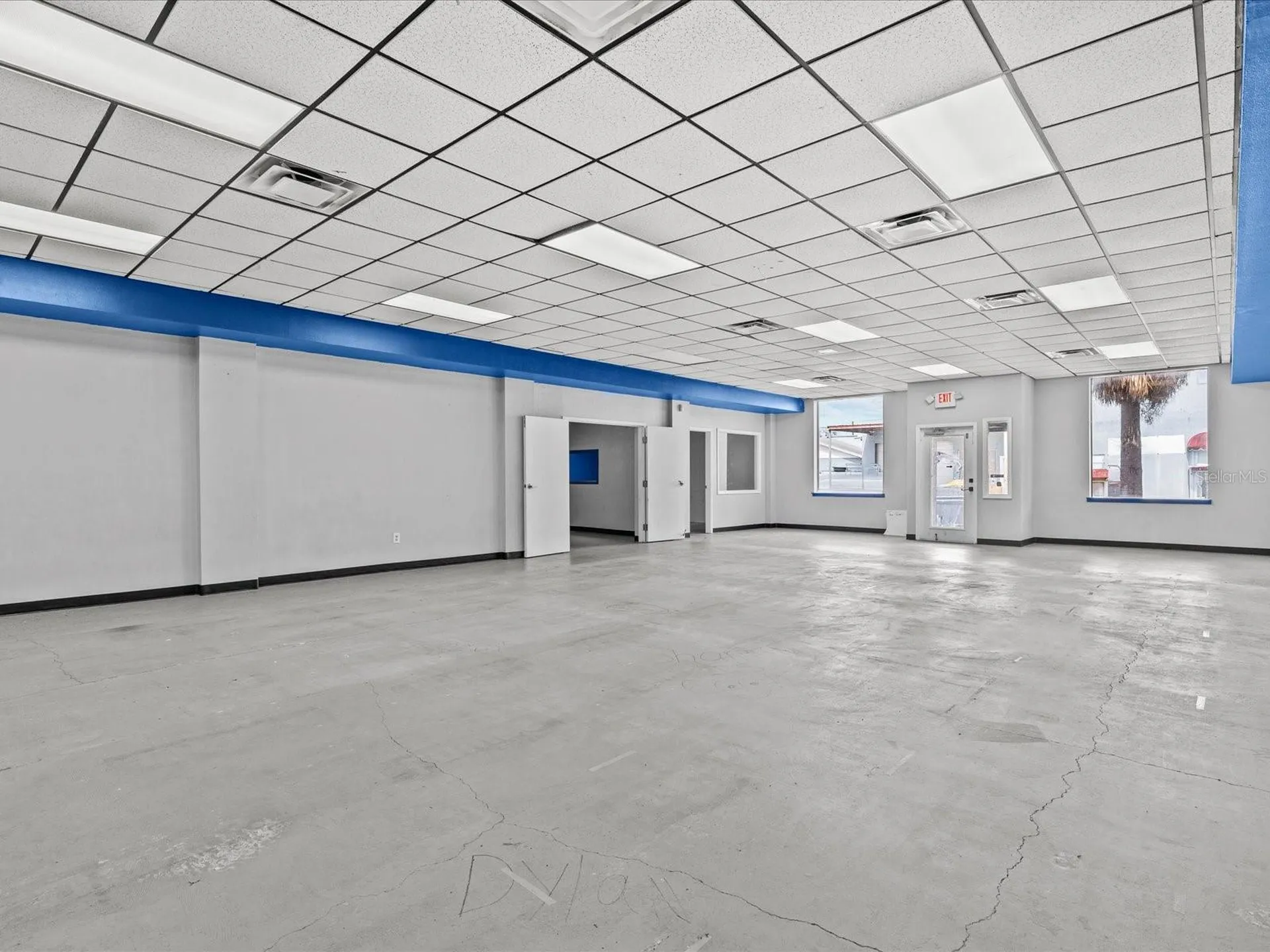 61 W Central Avenue Lake Wales FL 33853