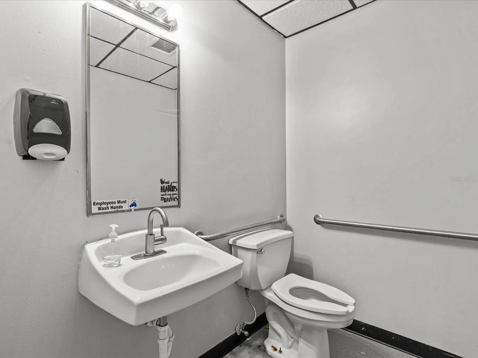 61 W Central Avenue Lake Wales FL 33853