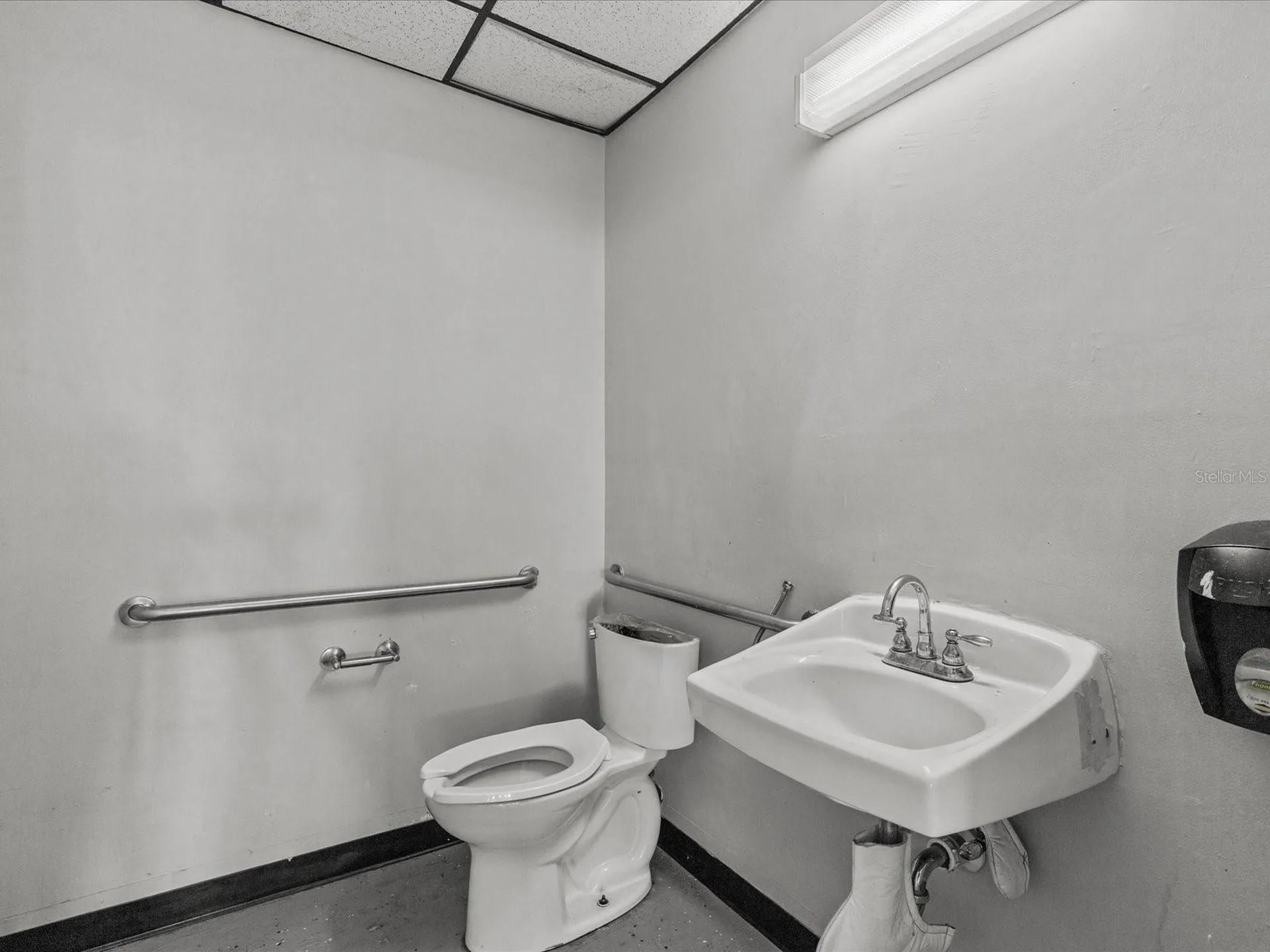 61 W Central Avenue Lake Wales FL 33853