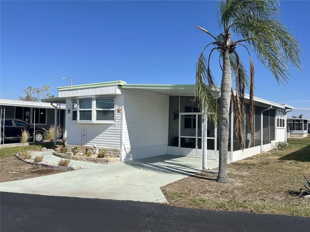 7167 Mount Hawthorne Road NE St Petersburg FL 33702