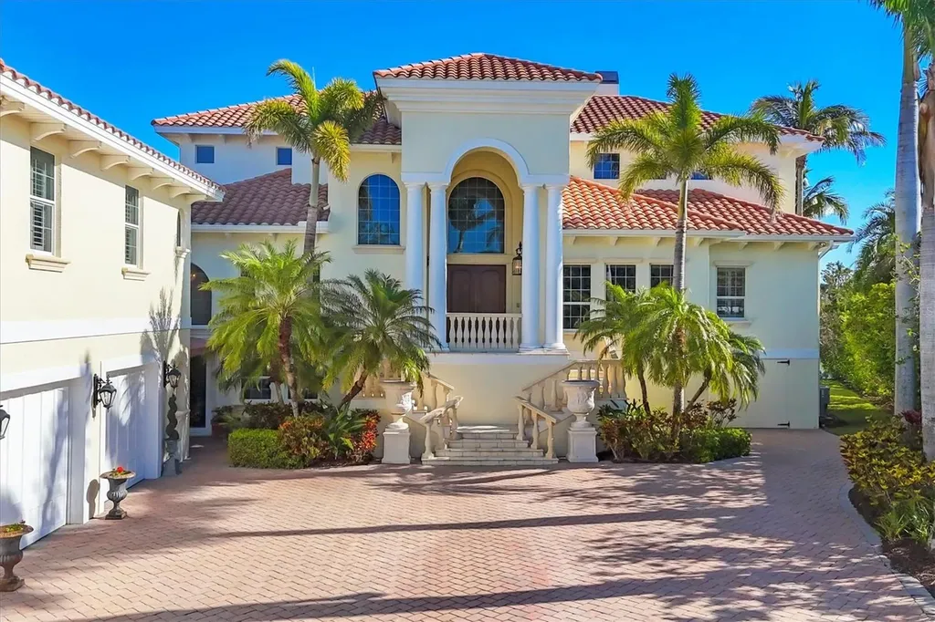 1137 N Lake Shore Drive Sarasota FL 34231