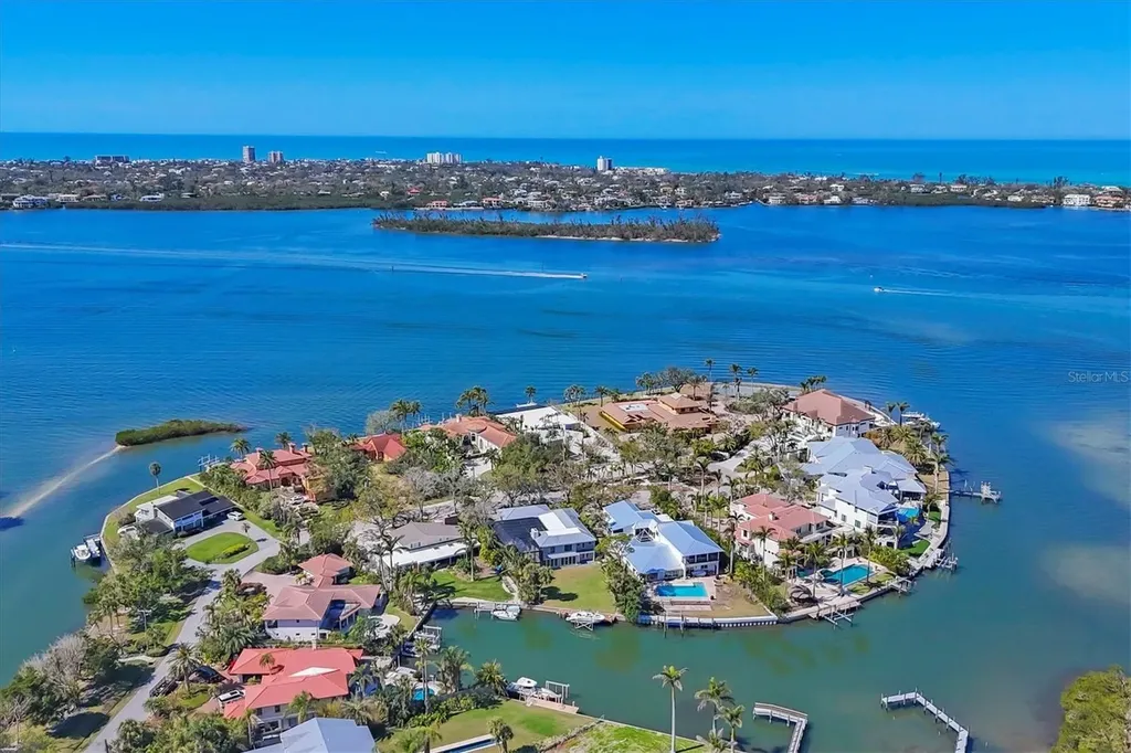 1137 N Lake Shore Drive Sarasota FL 34231