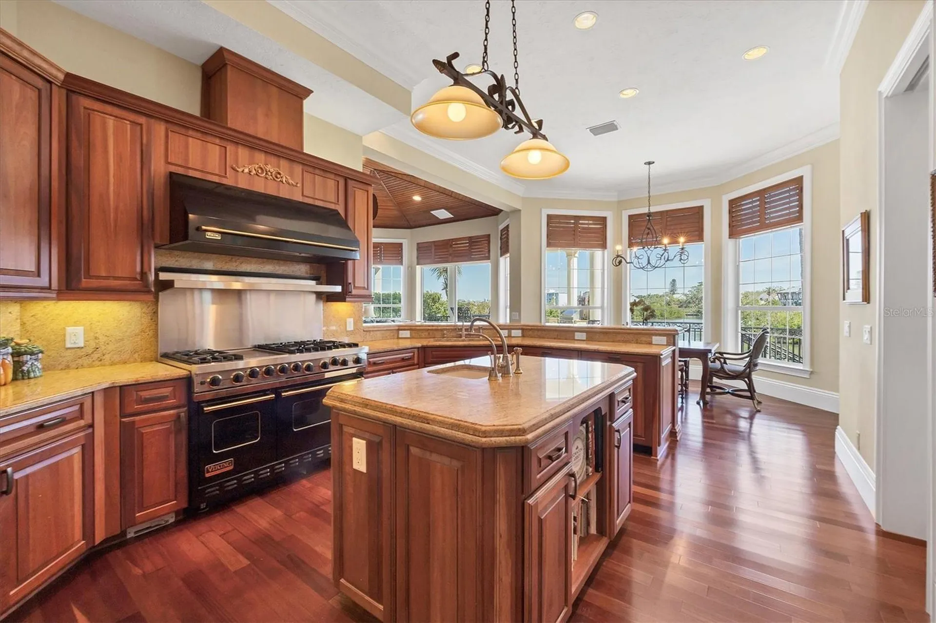 1137 N Lake Shore Drive Sarasota FL 34231