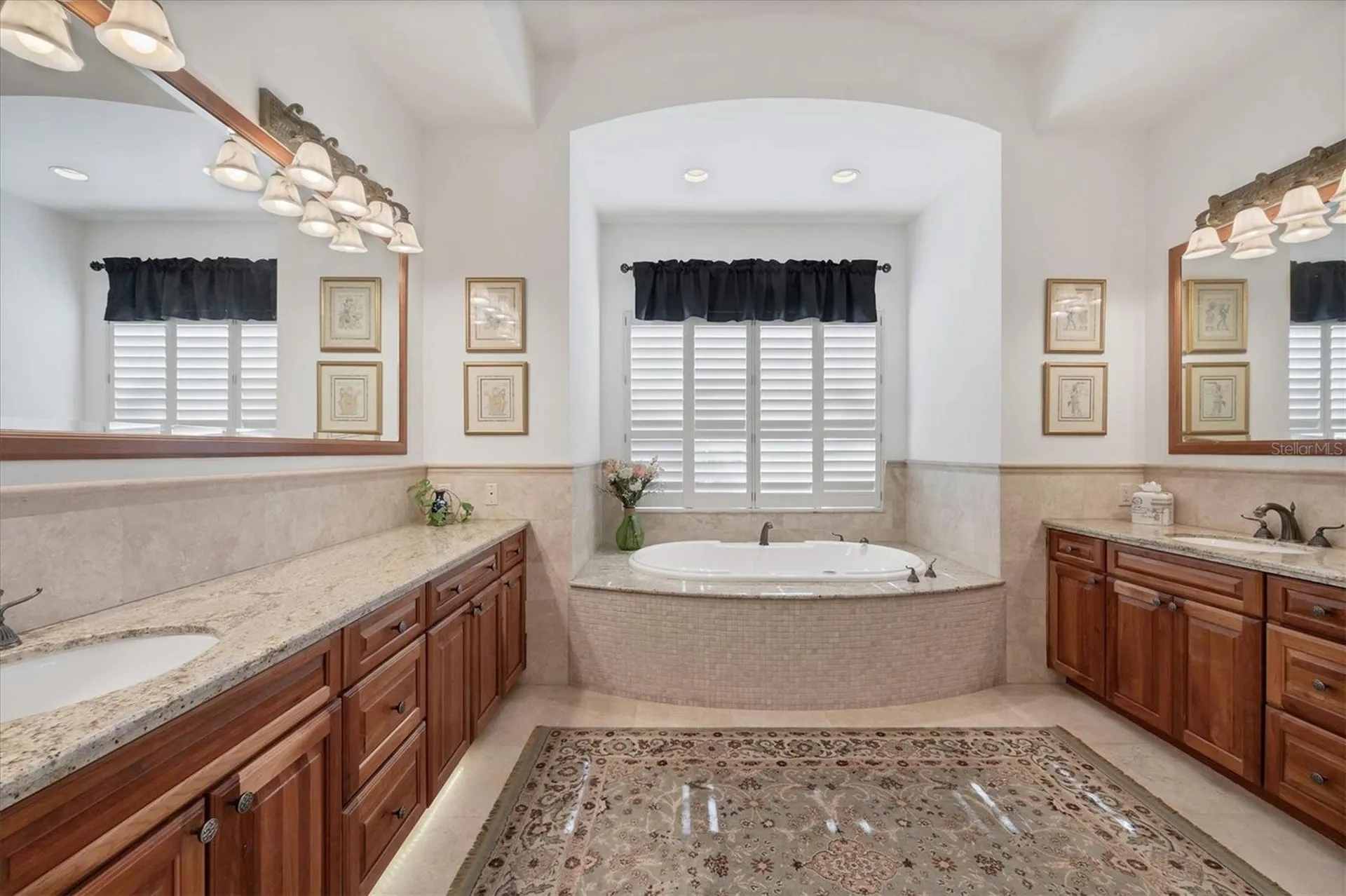 1137 N Lake Shore Drive Sarasota FL 34231