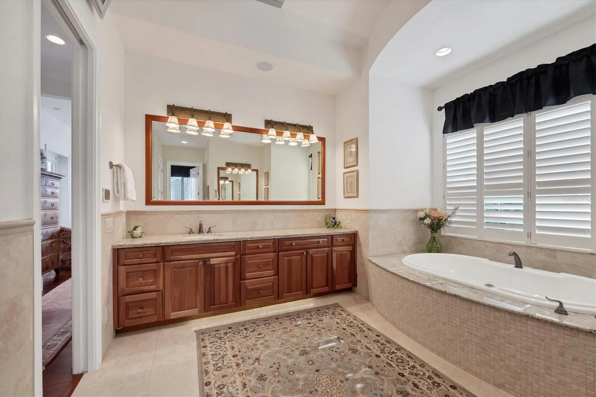 1137 N Lake Shore Drive Sarasota FL 34231