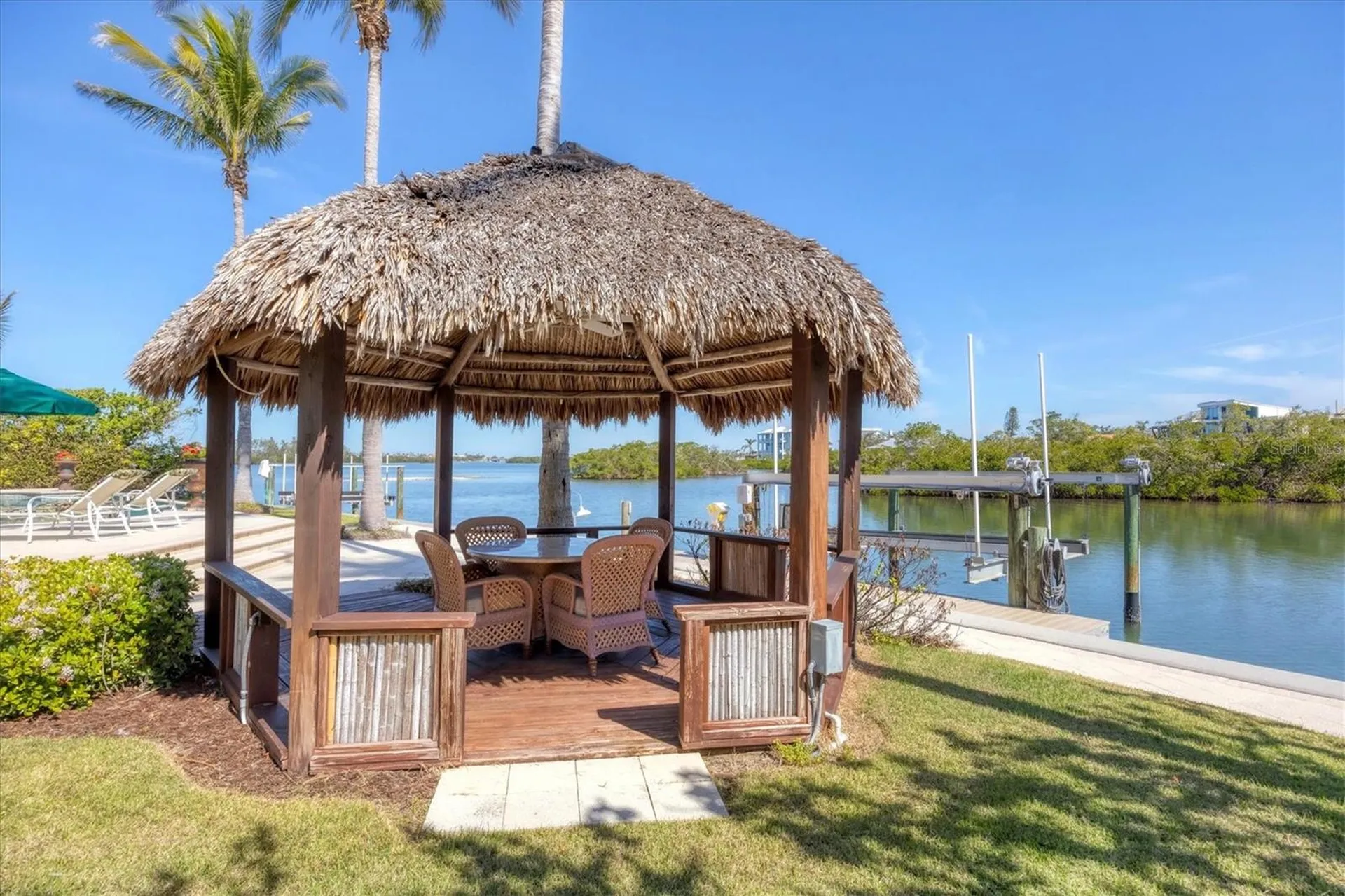 1137 N Lake Shore Drive Sarasota FL 34231
