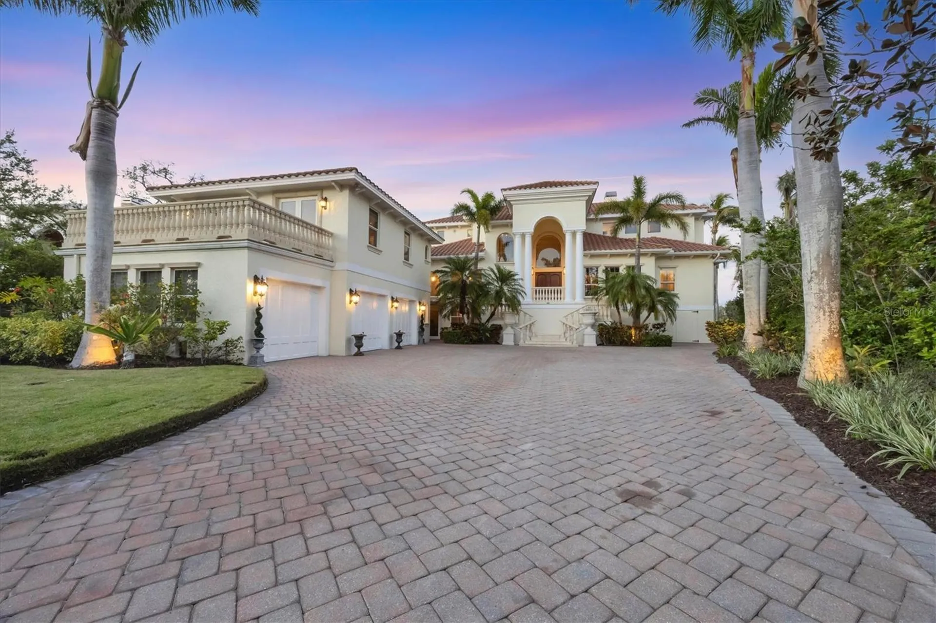 1137 N Lake Shore Drive Sarasota FL 34231