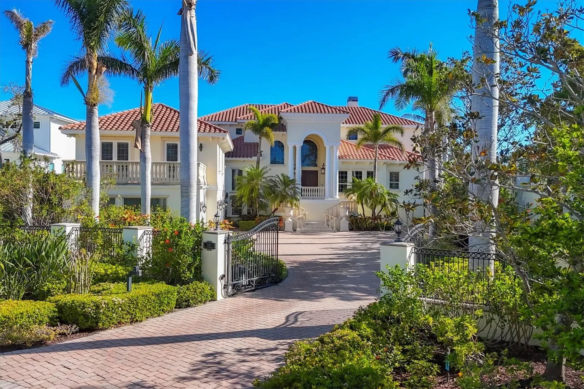 1137 N Lake Shore Drive Sarasota FL 34231