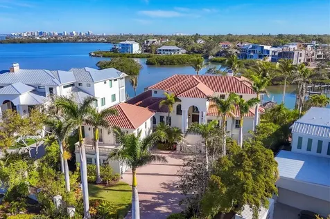 1137 N Lake Shore Drive Sarasota FL 34231