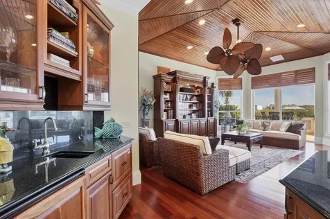 1137 N Lake Shore Drive Sarasota FL 34231
