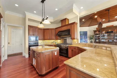 1137 N Lake Shore Drive Sarasota FL 34231