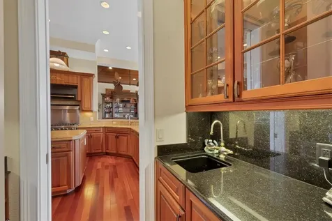 1137 N Lake Shore Drive Sarasota FL 34231