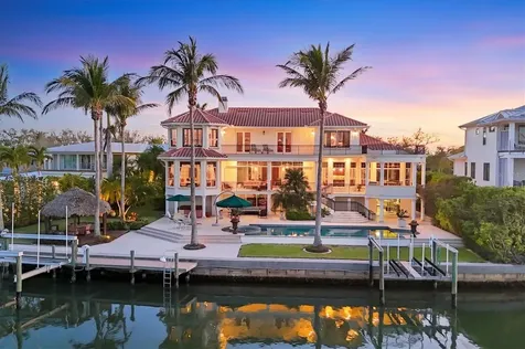 1137 N Lake Shore Drive Sarasota FL 34231