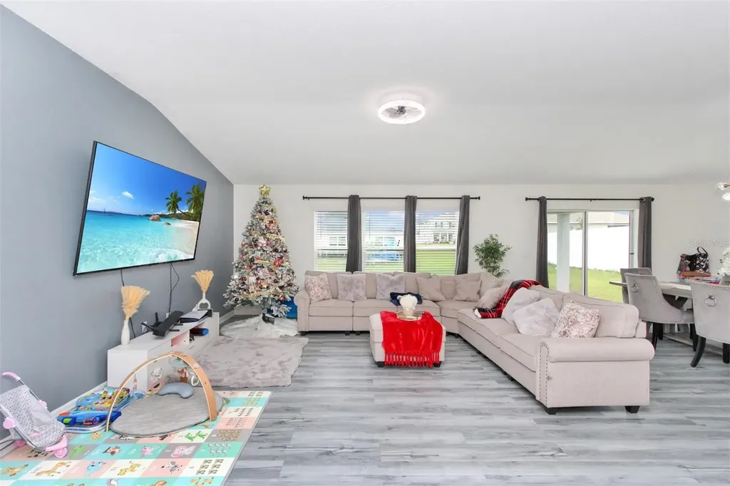 2220 Gladiolus Lane Mascotte FL 34753