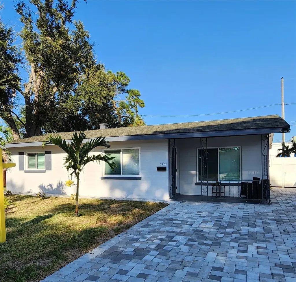 8461 5th Street N St Petersburg FL 33702