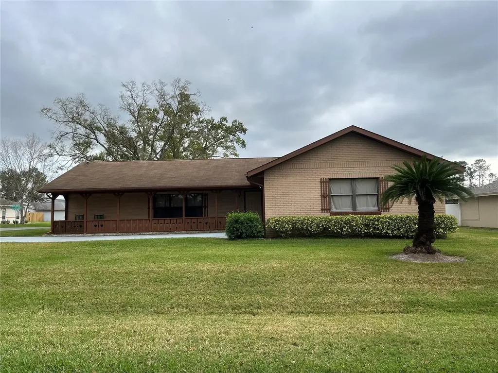 813 Scott Lake Village N Lakeland FL 33813
