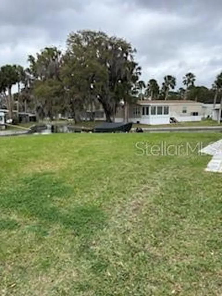 29 Club House Eustis FL 32726