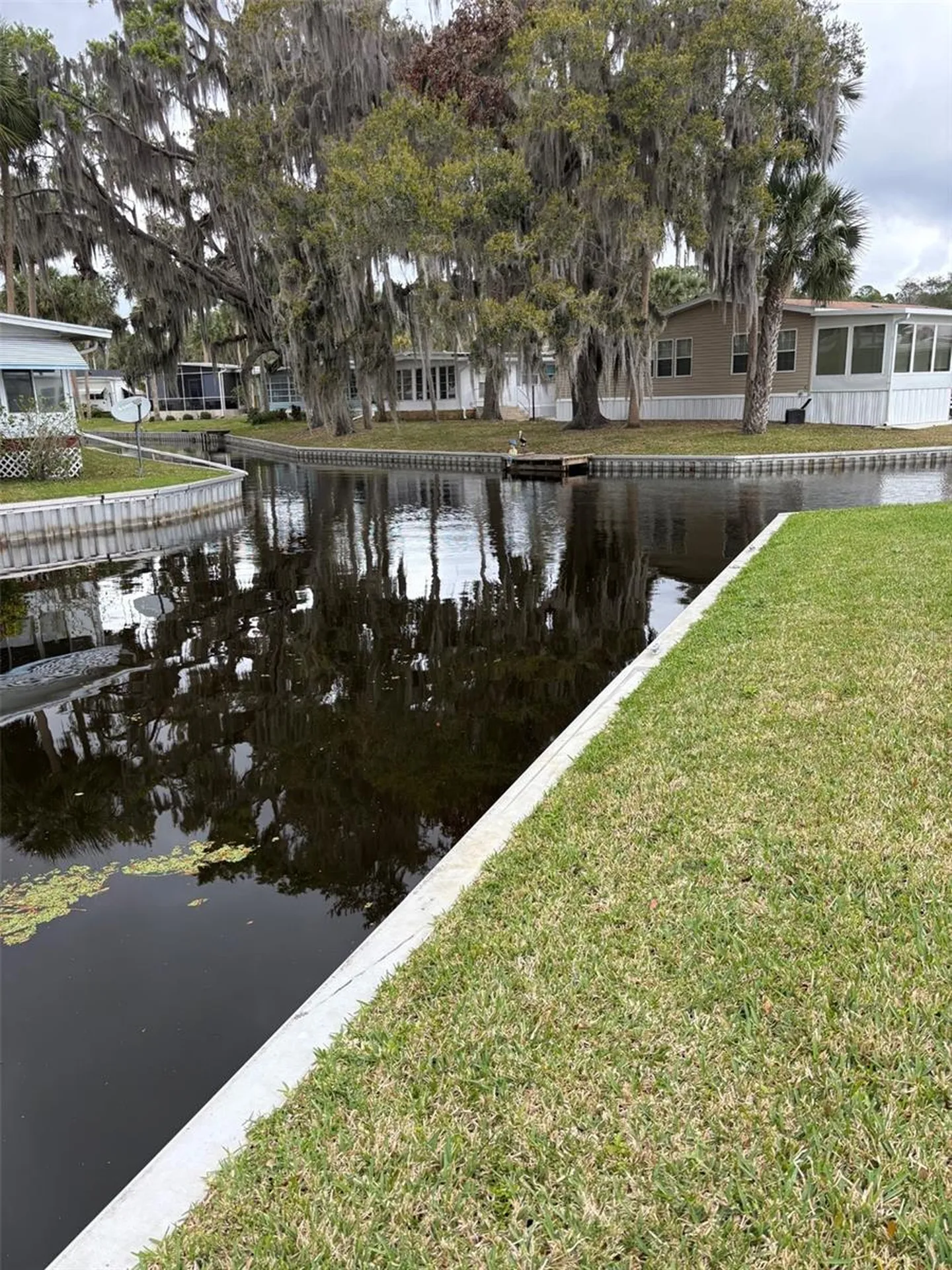 29 Club House Eustis FL 32726