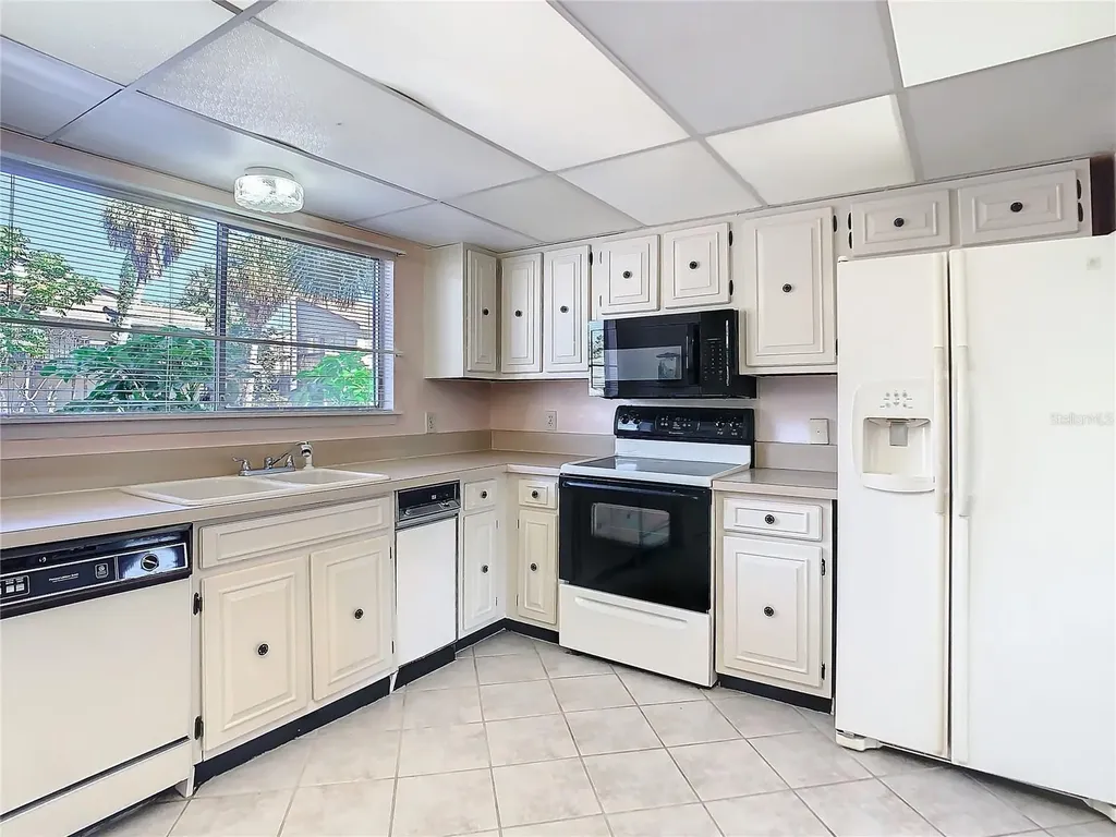 6323 Newtown Circle Tampa FL 33615