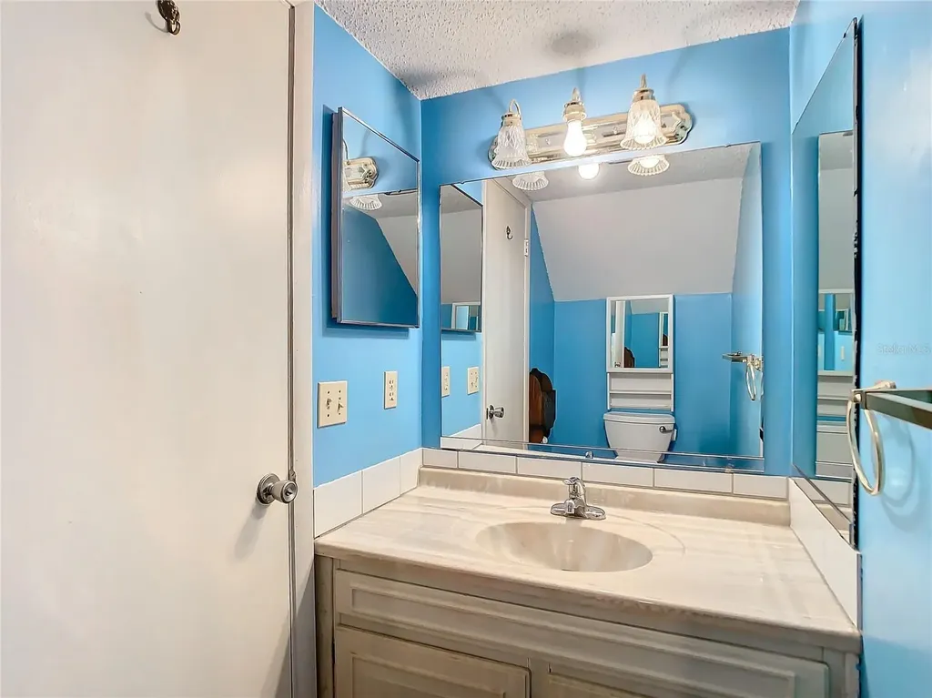6323 Newtown Circle Tampa FL 33615