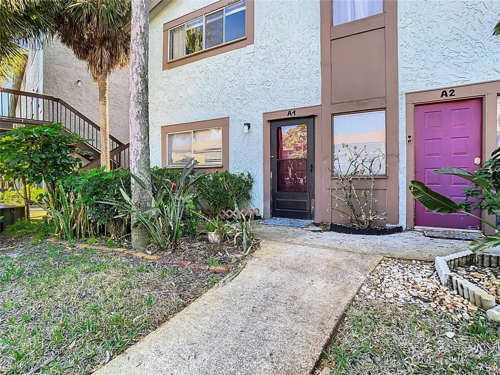 6323 Newtown Circle Tampa FL 33615