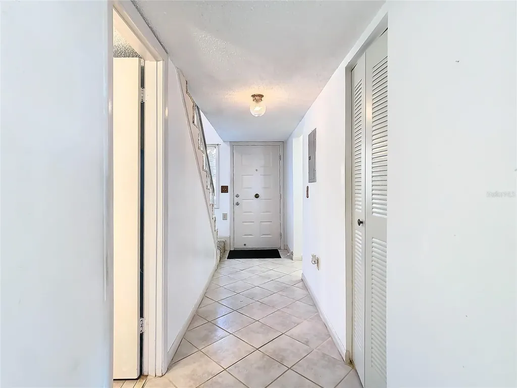 6323 Newtown Circle Tampa FL 33615