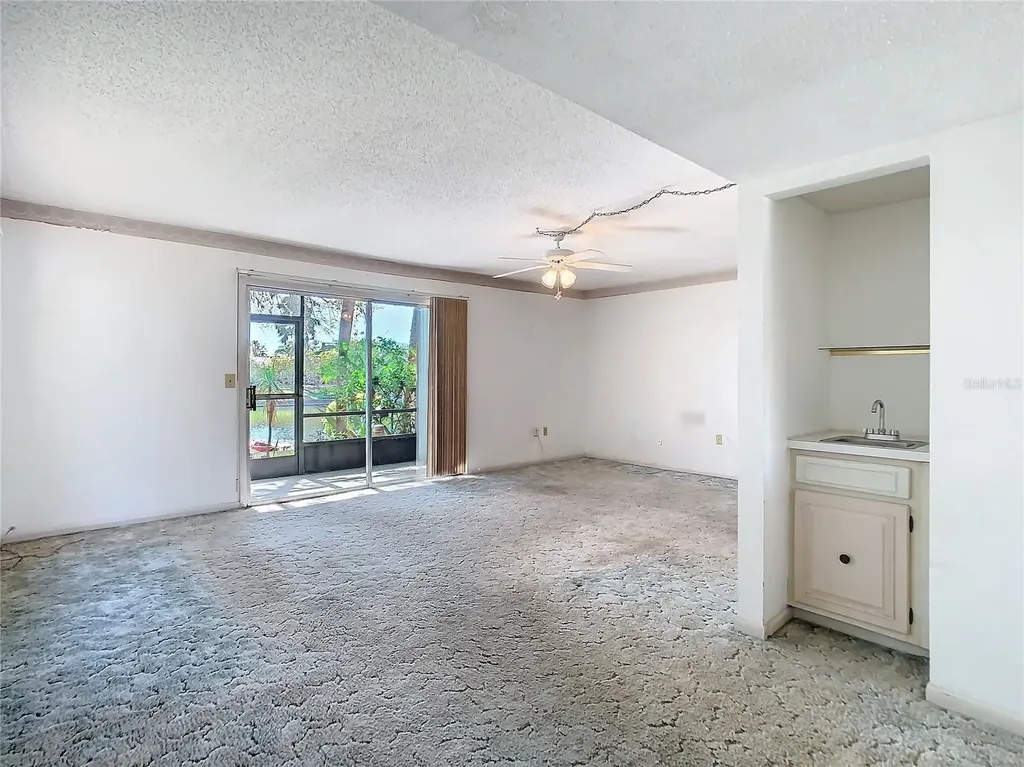 6323 Newtown Circle Tampa FL 33615