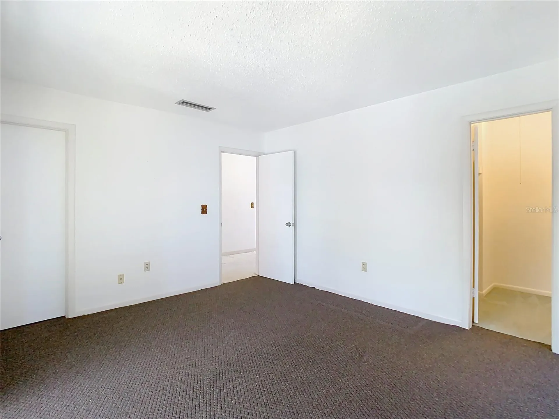 6323 Newtown Circle Tampa FL 33615