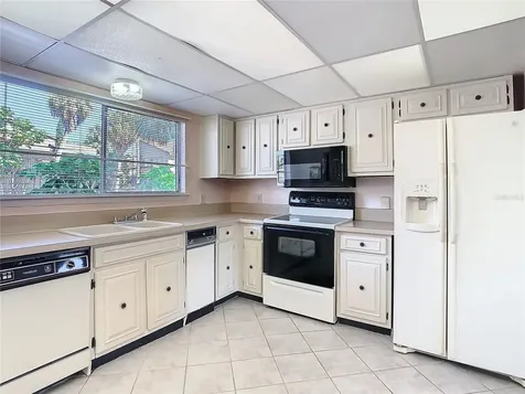 6323 Newtown Circle Tampa FL 33615