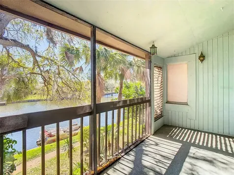 6323 Newtown Circle Tampa FL 33615