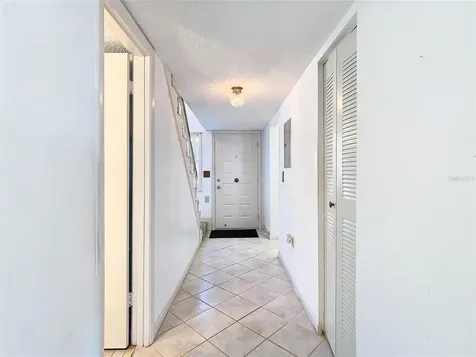 6323 Newtown Circle Tampa FL 33615
