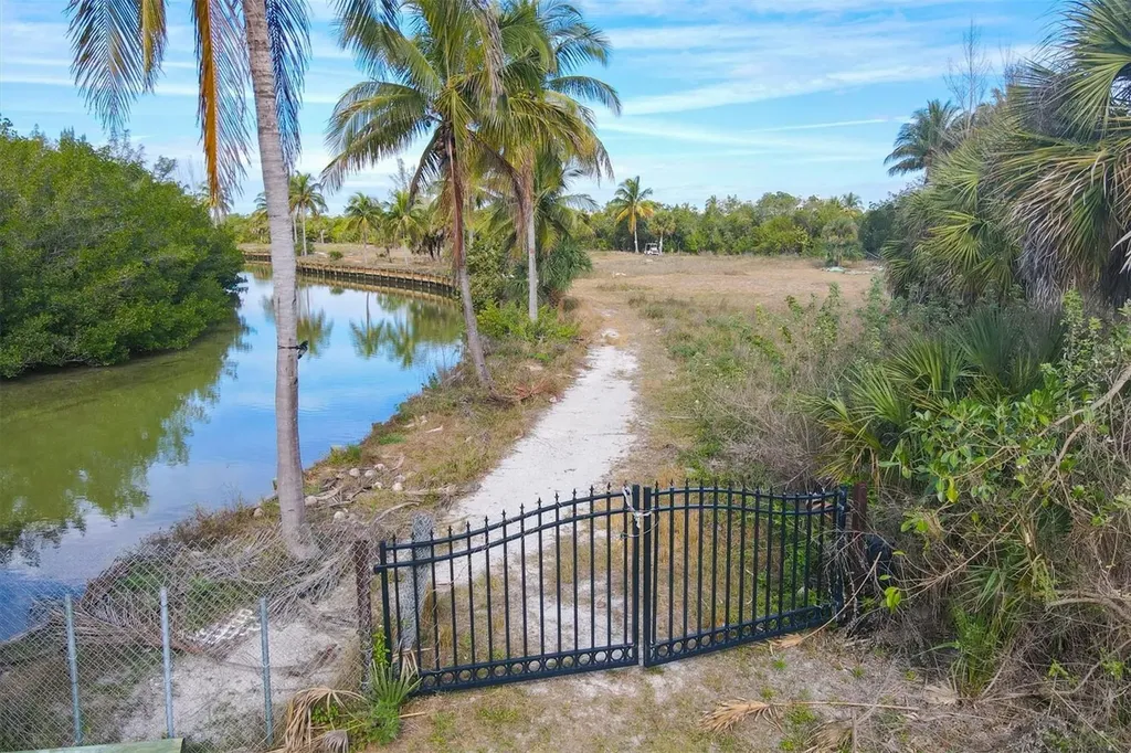8040 Bocilla Drive Placida FL 33946