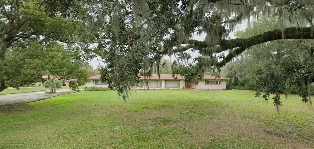 915 Oak Lane Lakeland FL 33811