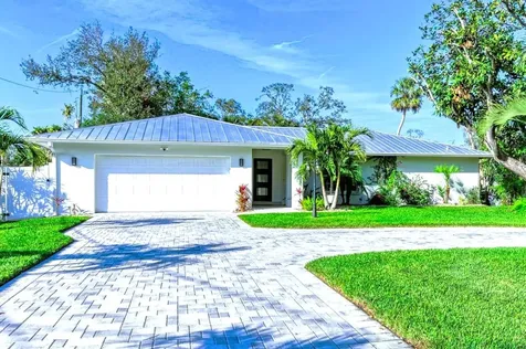 405 Magellan Drive Sarasota FL 34243