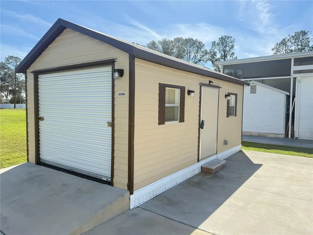 8933 Southshore Court Polk City FL 33868