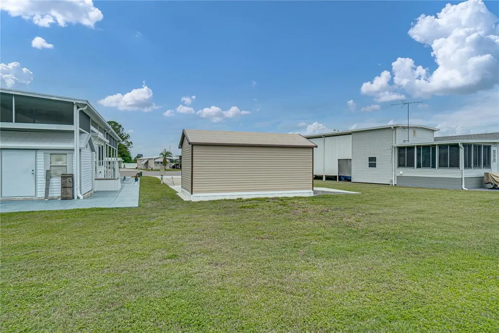 8933 Southshore Court Polk City FL 33868