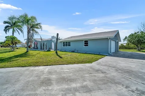 541 Ridgecrest Drive Punta Gorda FL 33982