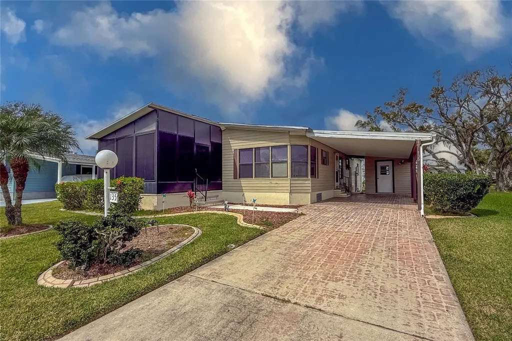 135 Hummingbird Avenue Ellenton FL 34222