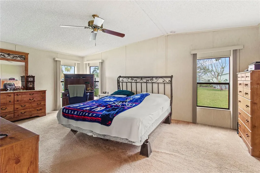 135 Hummingbird Avenue Ellenton FL 34222