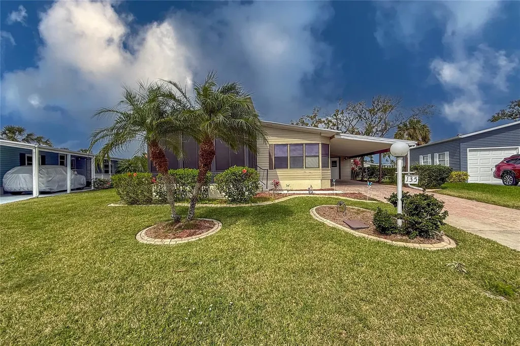 135 Hummingbird Avenue Ellenton FL 34222