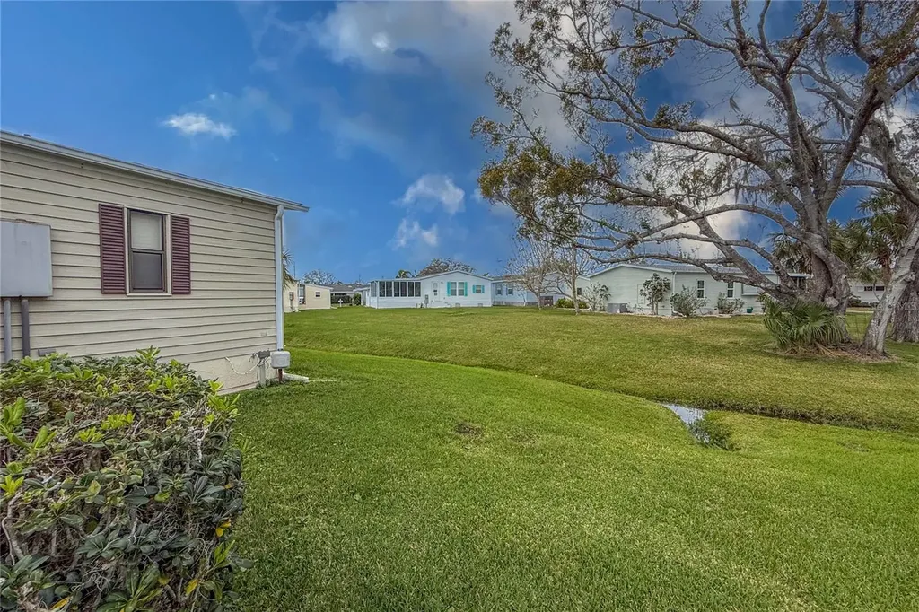 135 Hummingbird Avenue Ellenton FL 34222