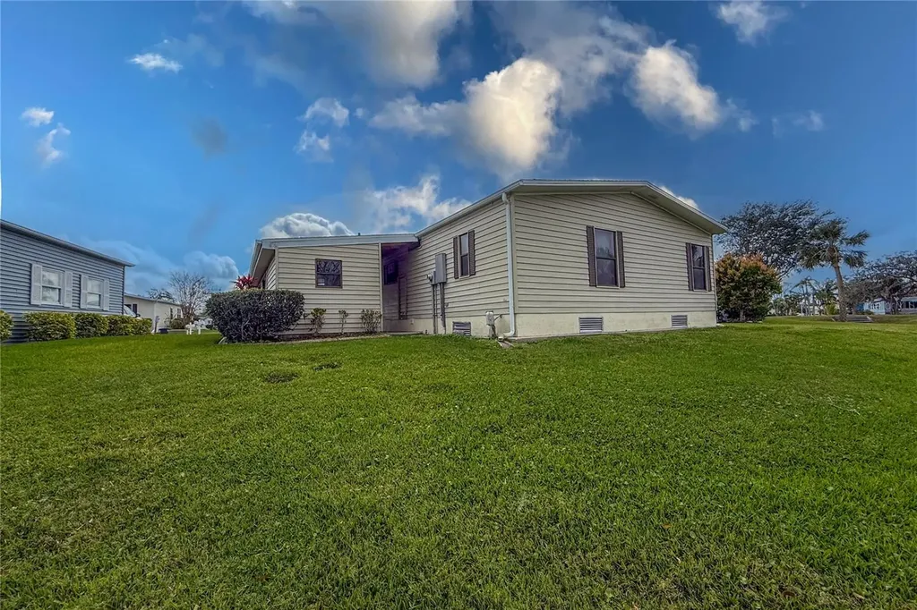 135 Hummingbird Avenue Ellenton FL 34222