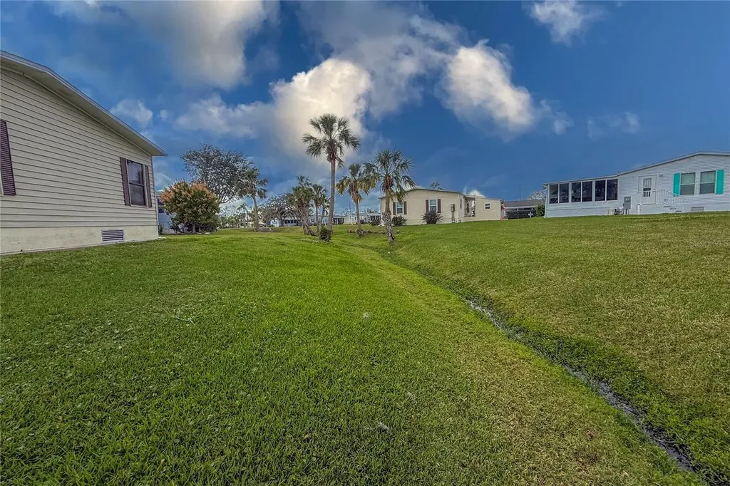 135 Hummingbird Avenue Ellenton FL 34222